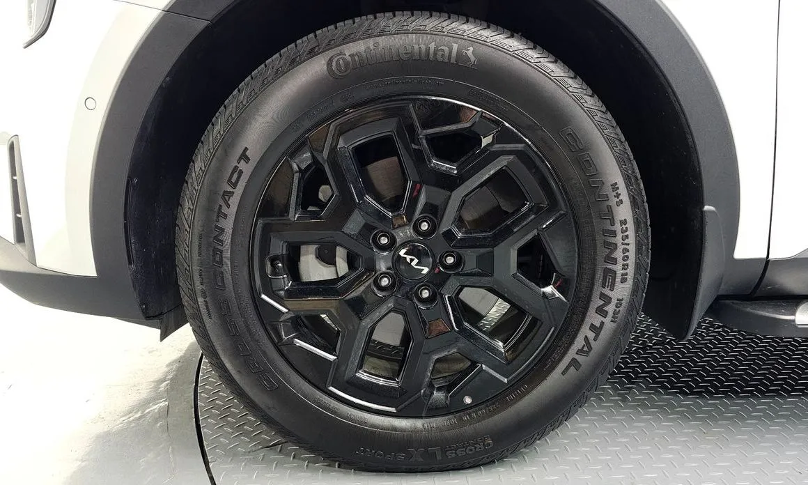 Kia Sorento — фото 7