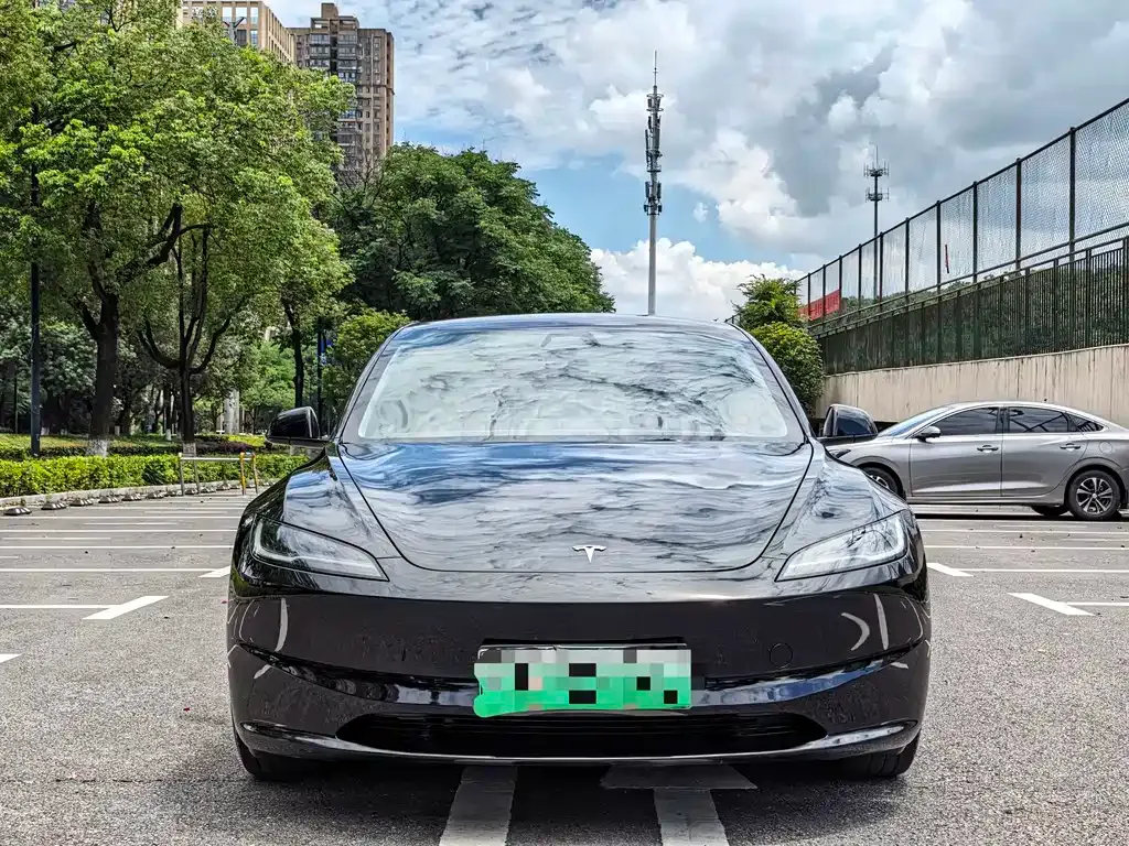 Tesla Model 3 — фото 6