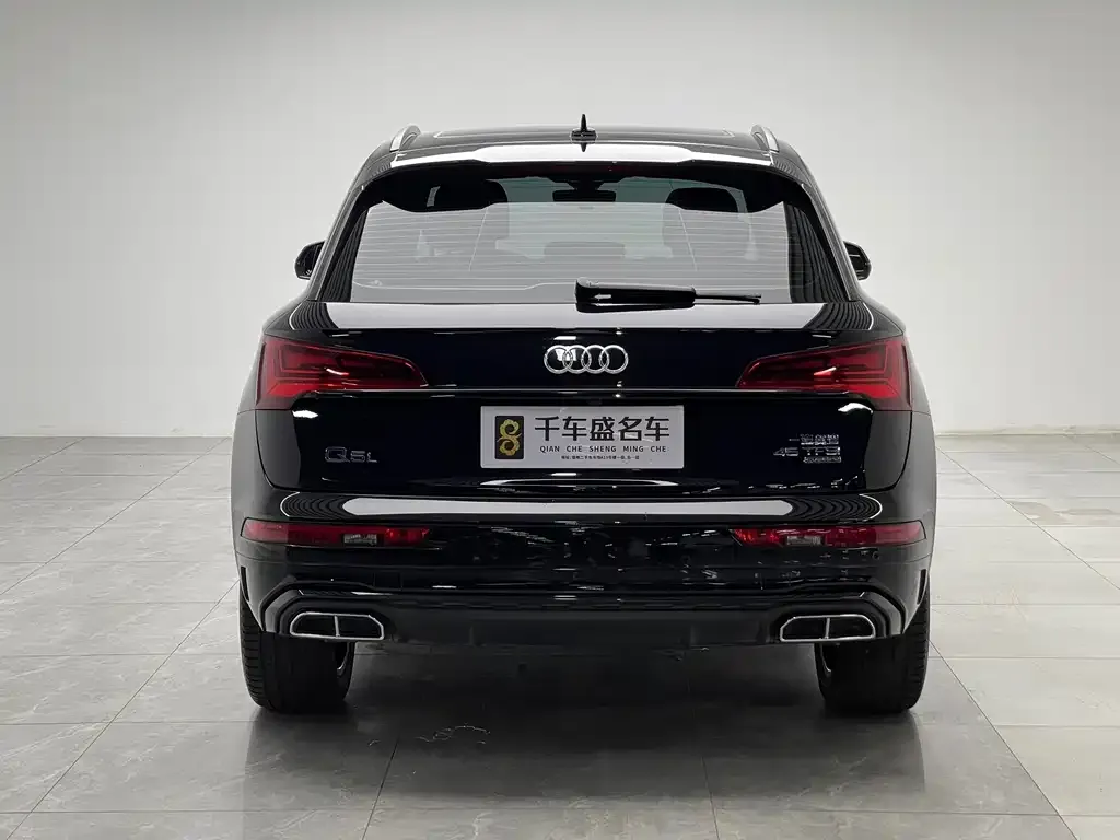 Audi Q5L — фото 5
