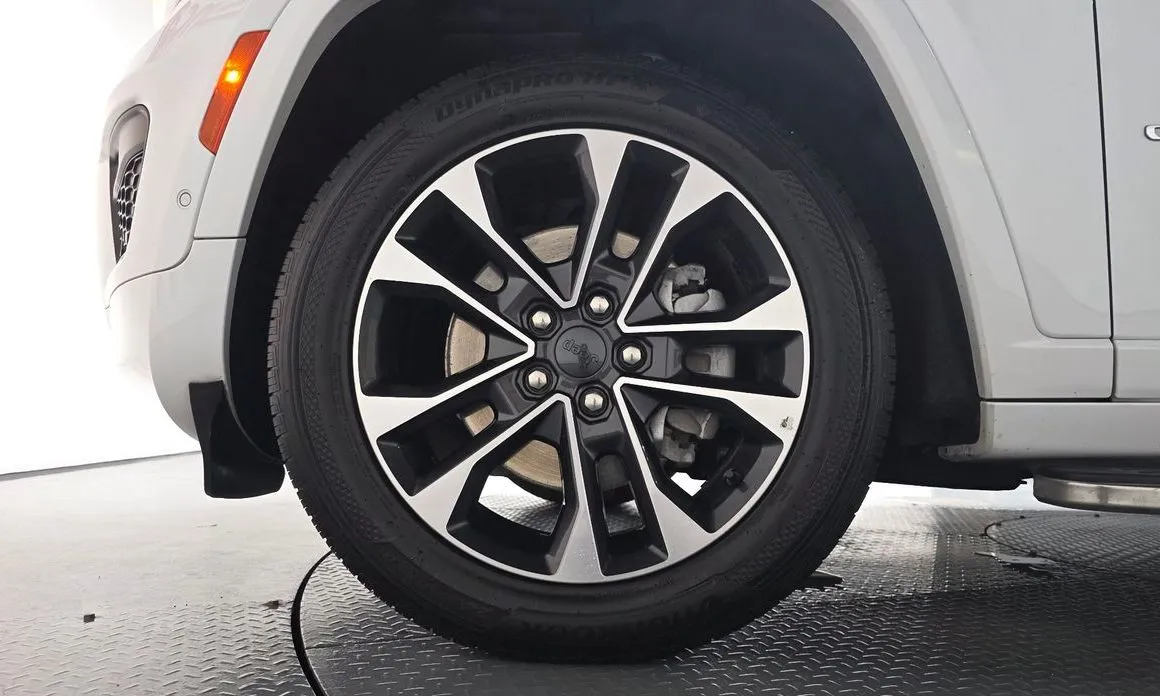 Jeep Cherokee — фото 9