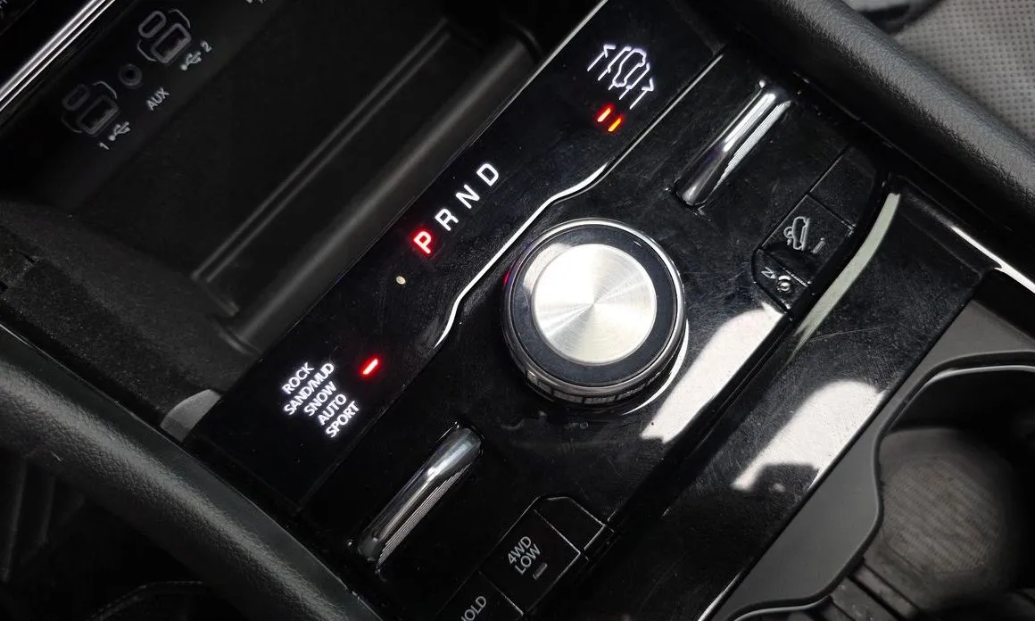 Jeep Cherokee — фото 10