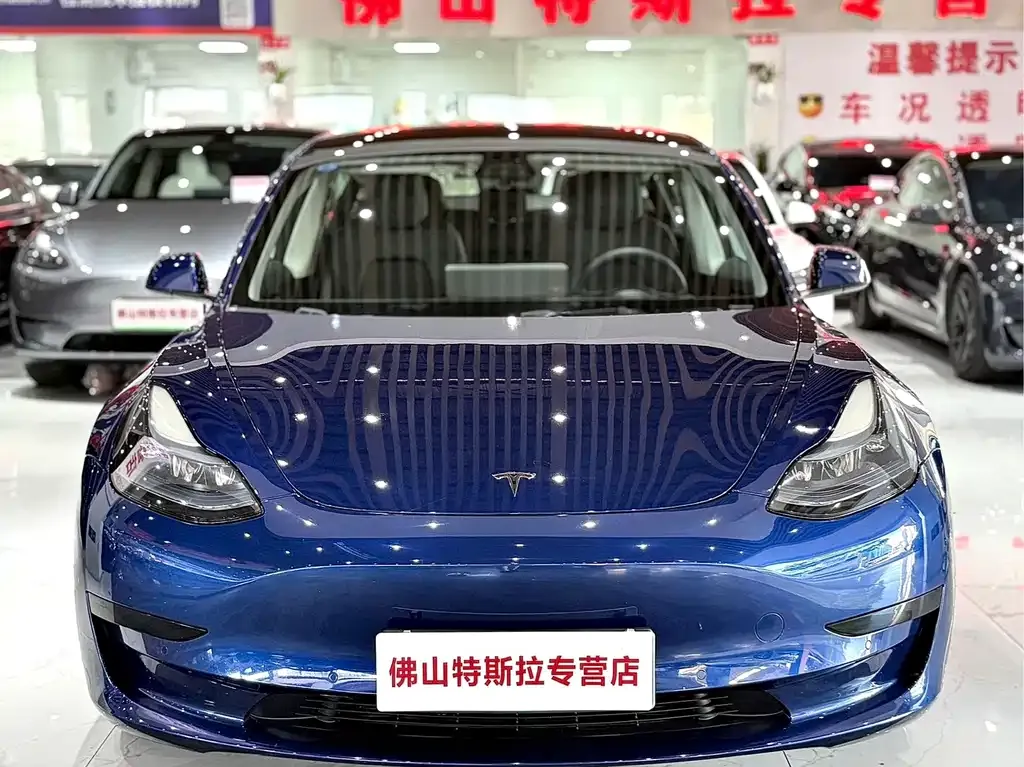 Tesla Model 3 — фото 4