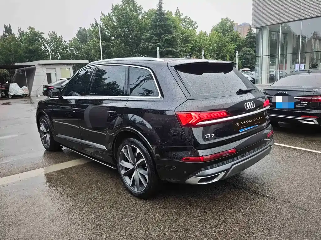 Audi Q7 — фото 5