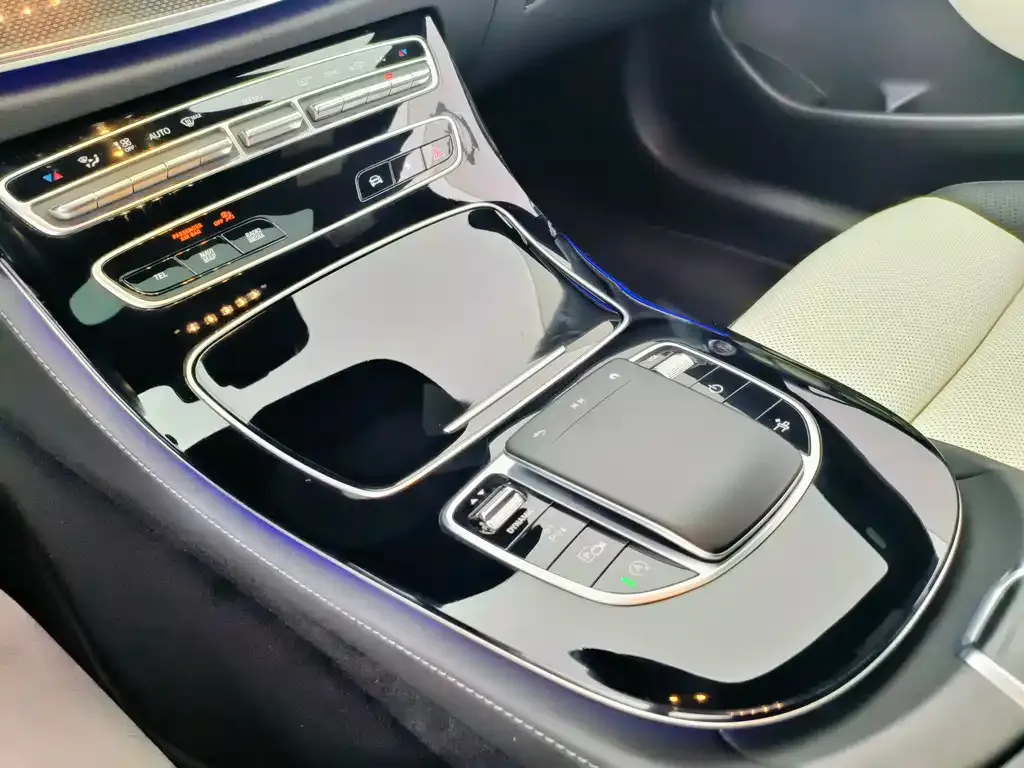 Mercedes-Benz E-Class (Import) — фото 5