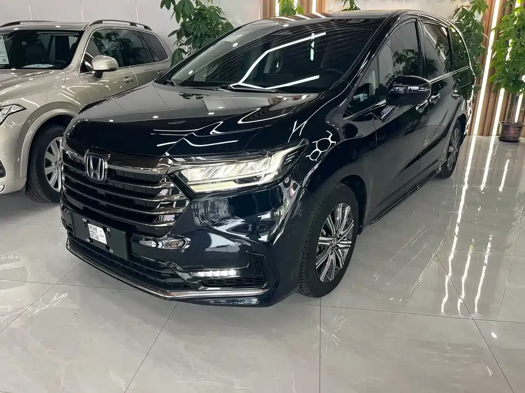 Honda Odyssey — фото 1