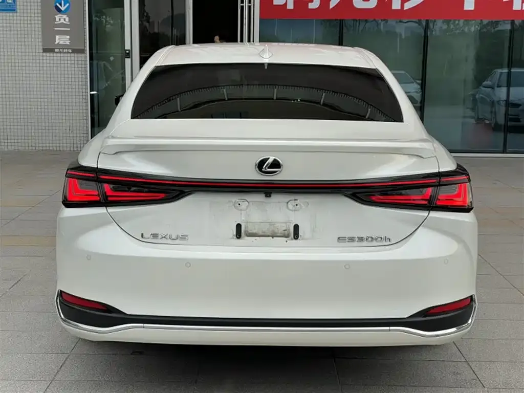 Lexus ES — фото 3