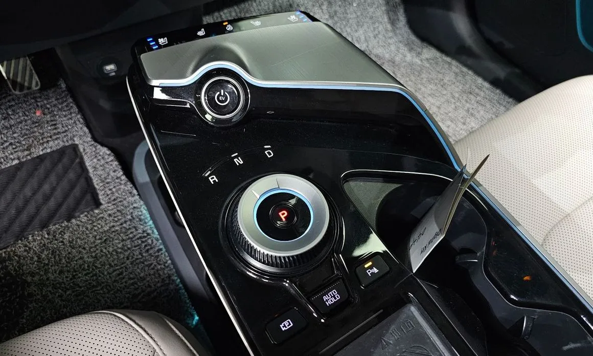 Kia EV6 — фото 8