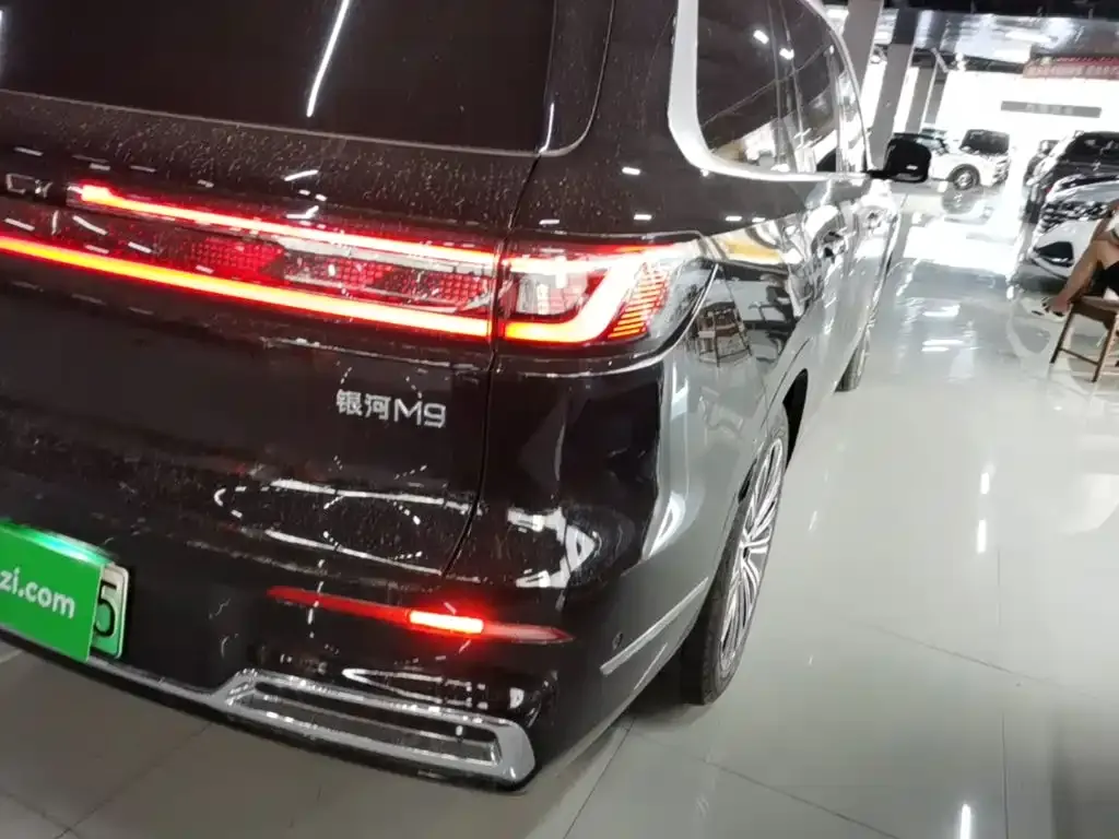 Geely Galaxy M9 — фото 4