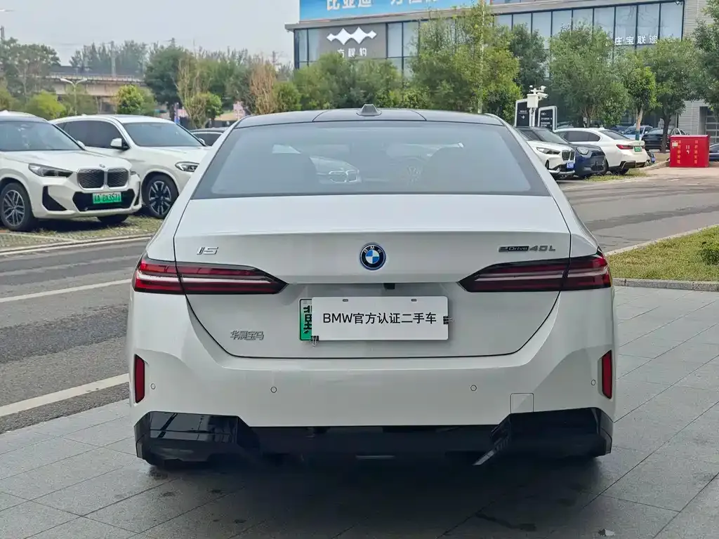 BMW i5 — фото 4