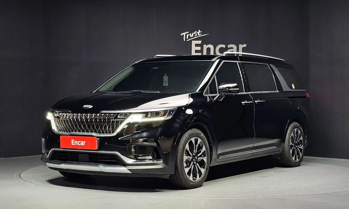 Kia Carnival — фото 1