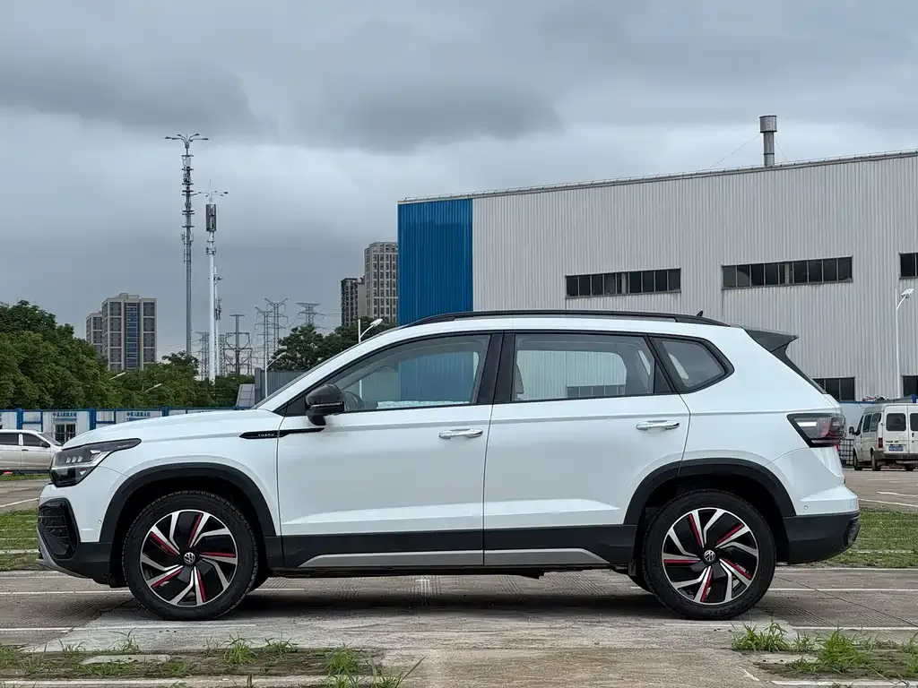 Volkswagen Tharu — фото 3