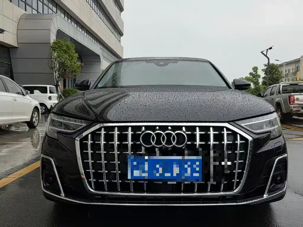 Audi A8 — фото 5