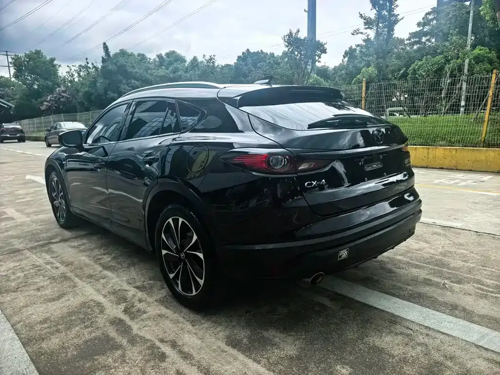 Mazda CX-4 — фото 4