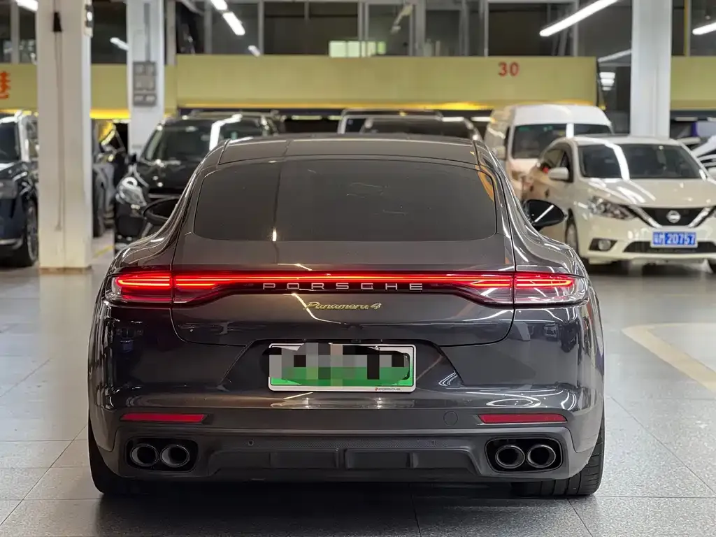 Porsche Panamera Hybrid — фото 2