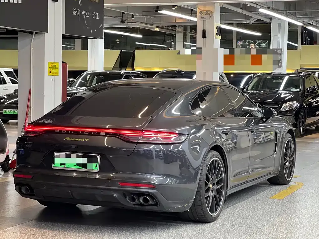 Porsche Panamera Hybrid — фото 10
