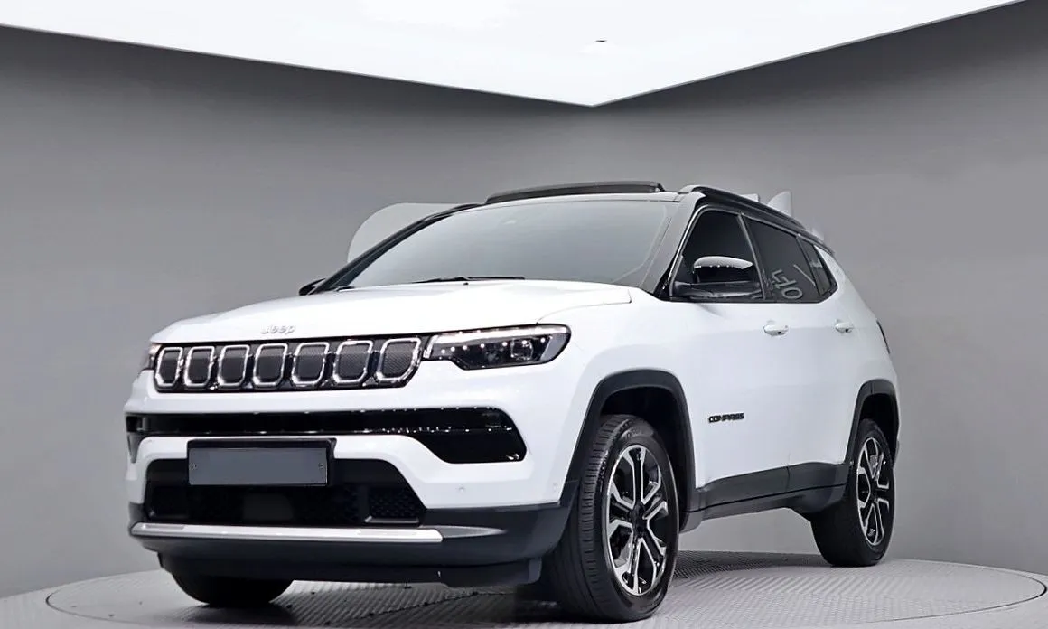 Jeep Compass — фото 1