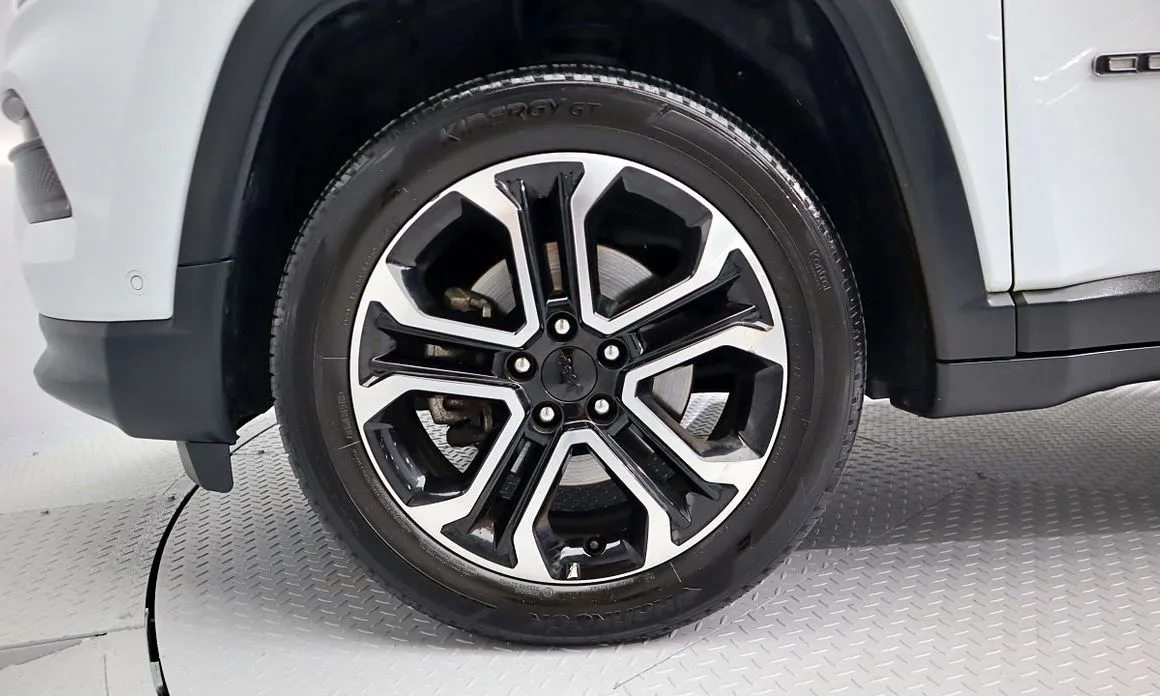 Jeep Compass — фото 10