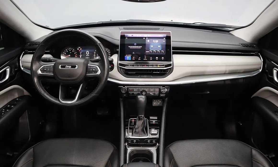Jeep Compass — фото 4