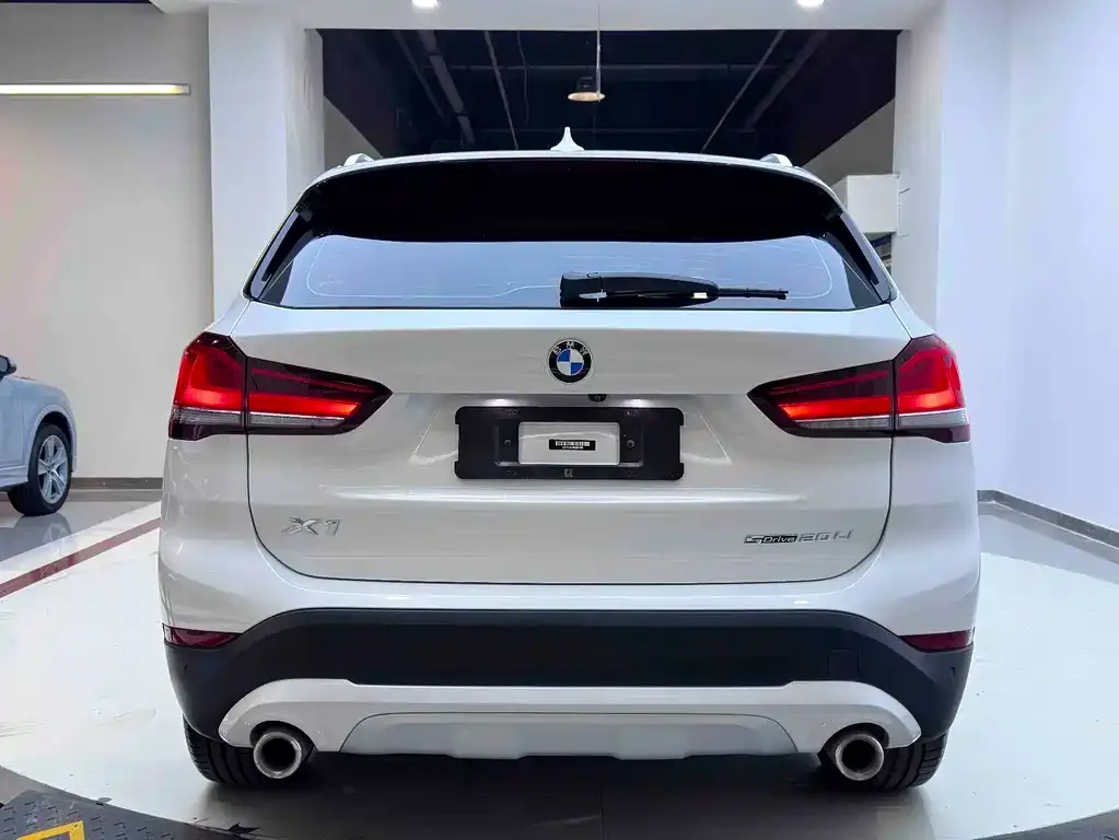 BMW X1 — фото 2