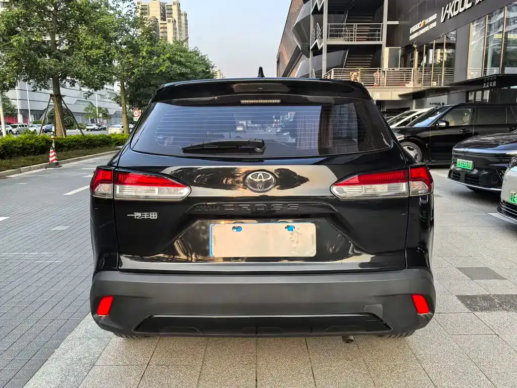 Toyota Corolla Cross — фото 7