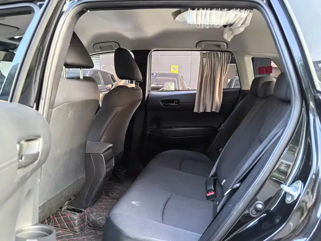 Toyota Corolla Cross — фото 3