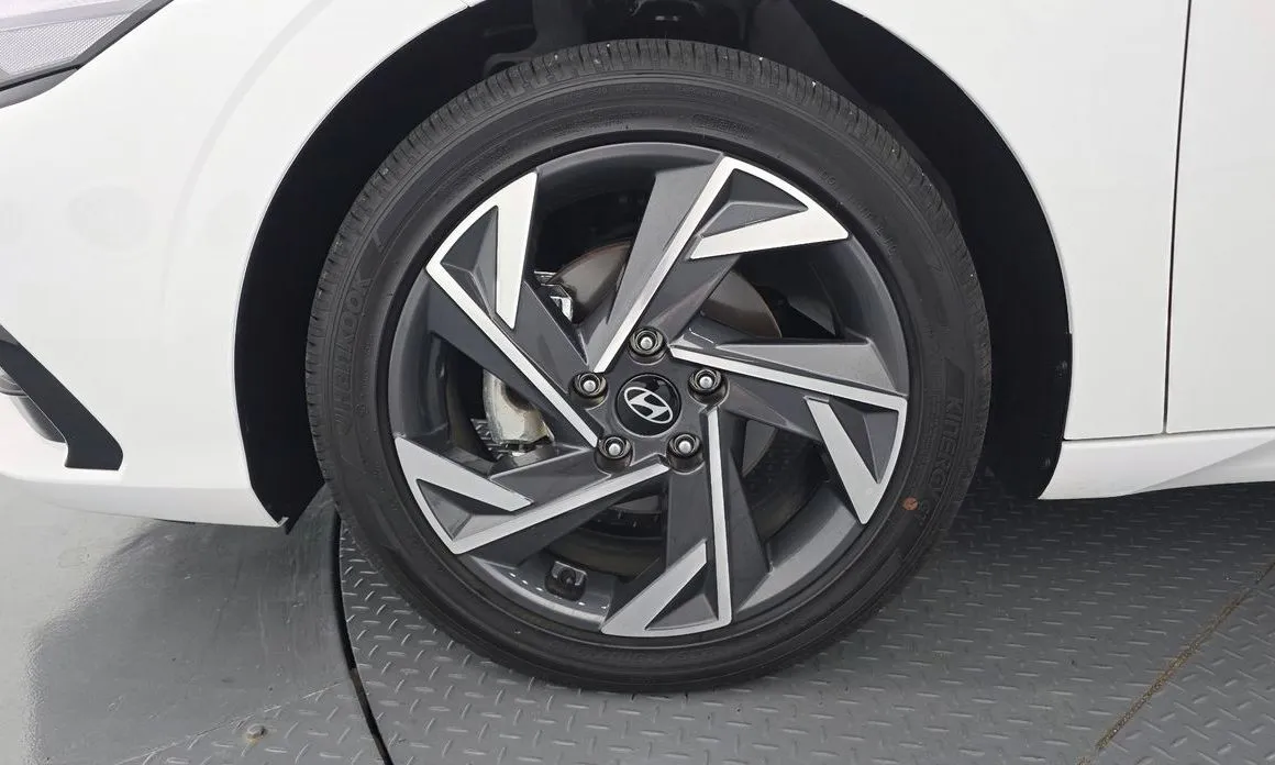 Hyundai AVANTE — фото 6