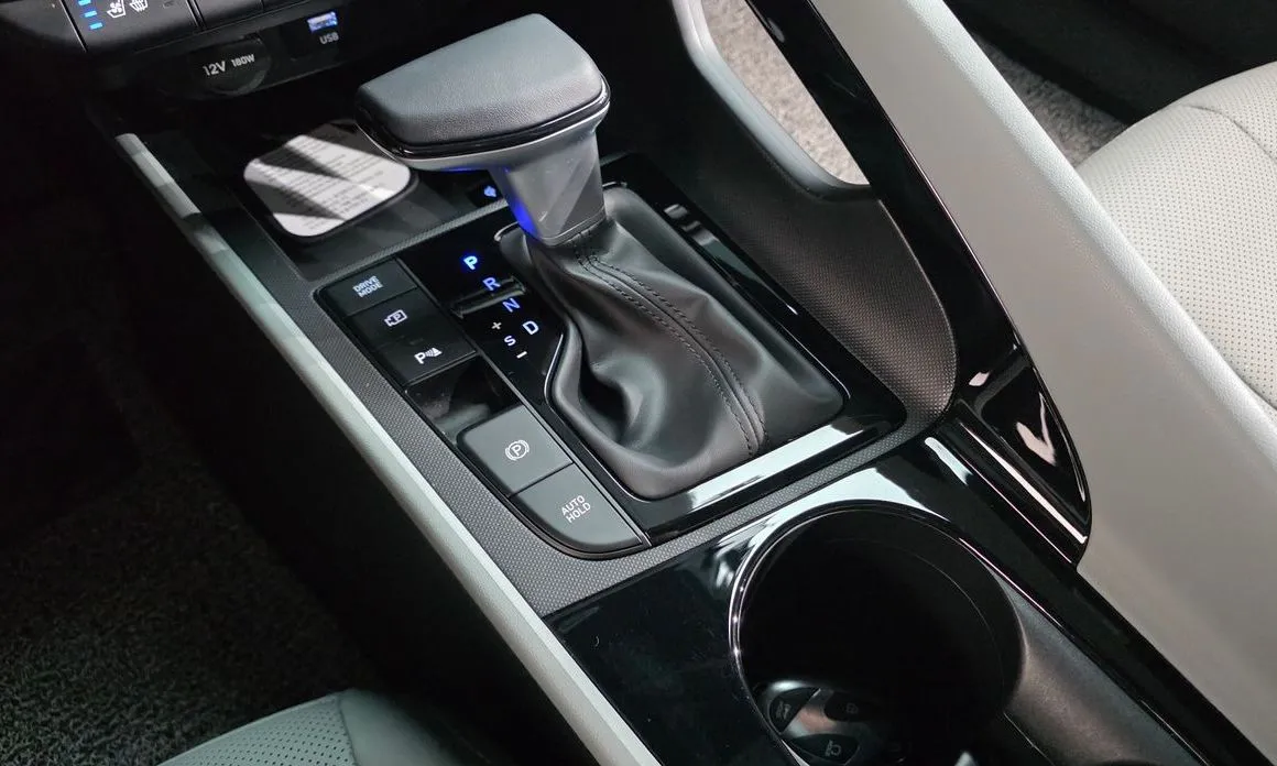 Hyundai AVANTE — фото 9