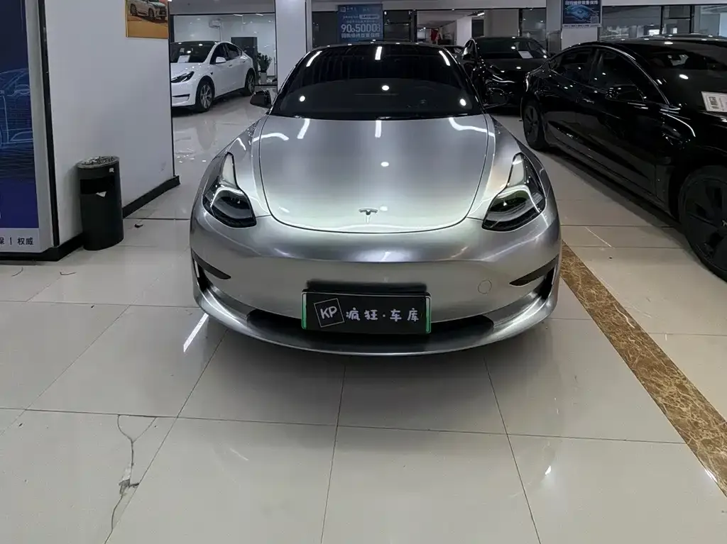 Tesla Model 3 — фото 8