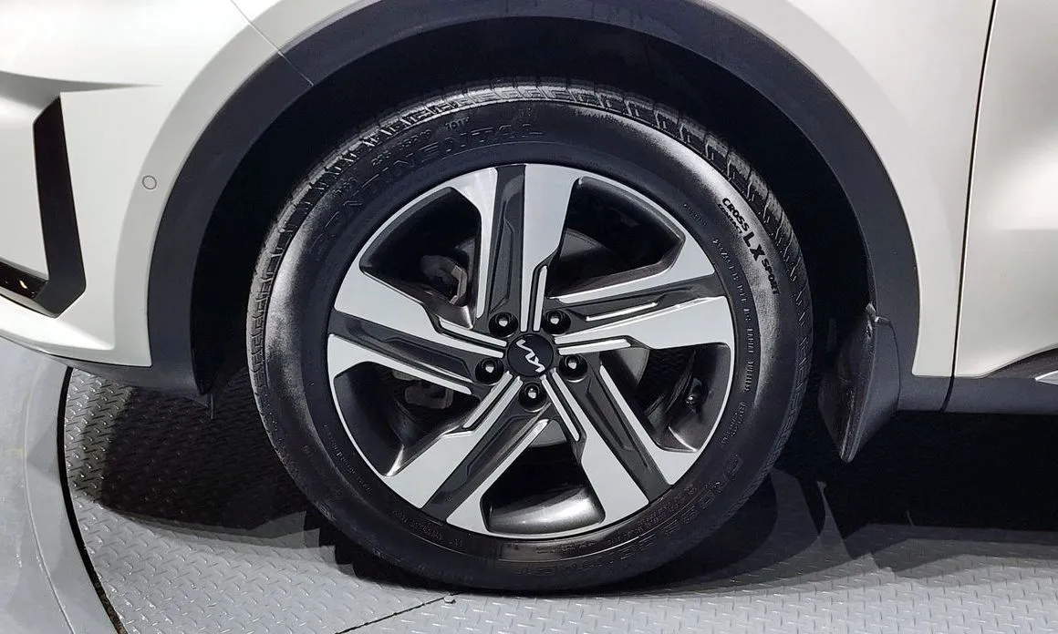 Kia Sorento — фото 5