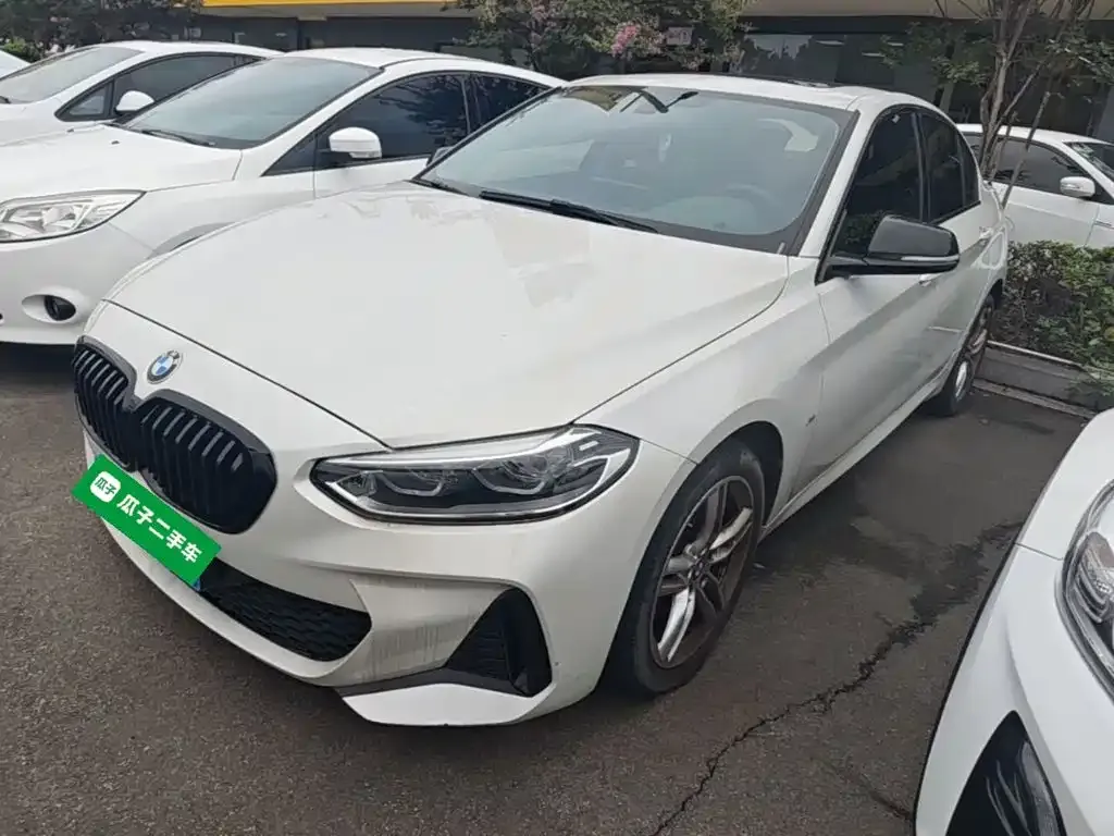 BMW 1 Series — фото 1