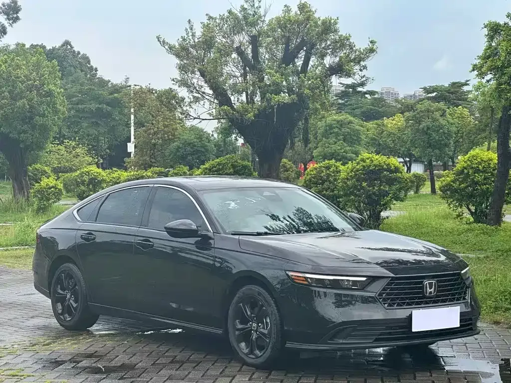 Honda Accord — фото 10
