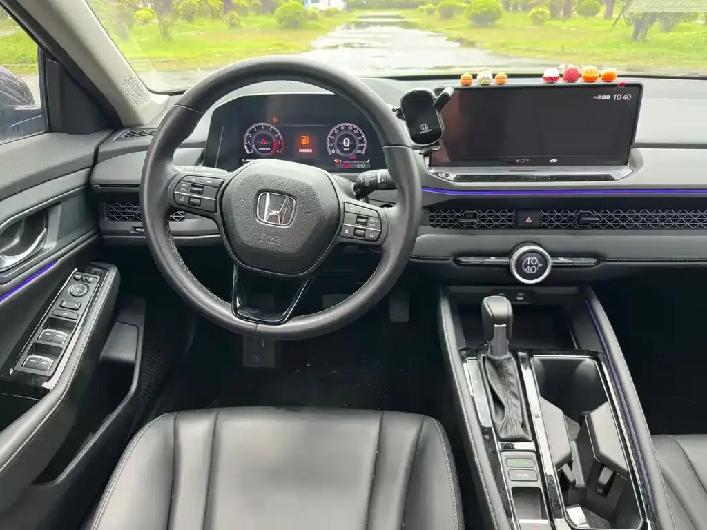 Honda Accord — фото 8
