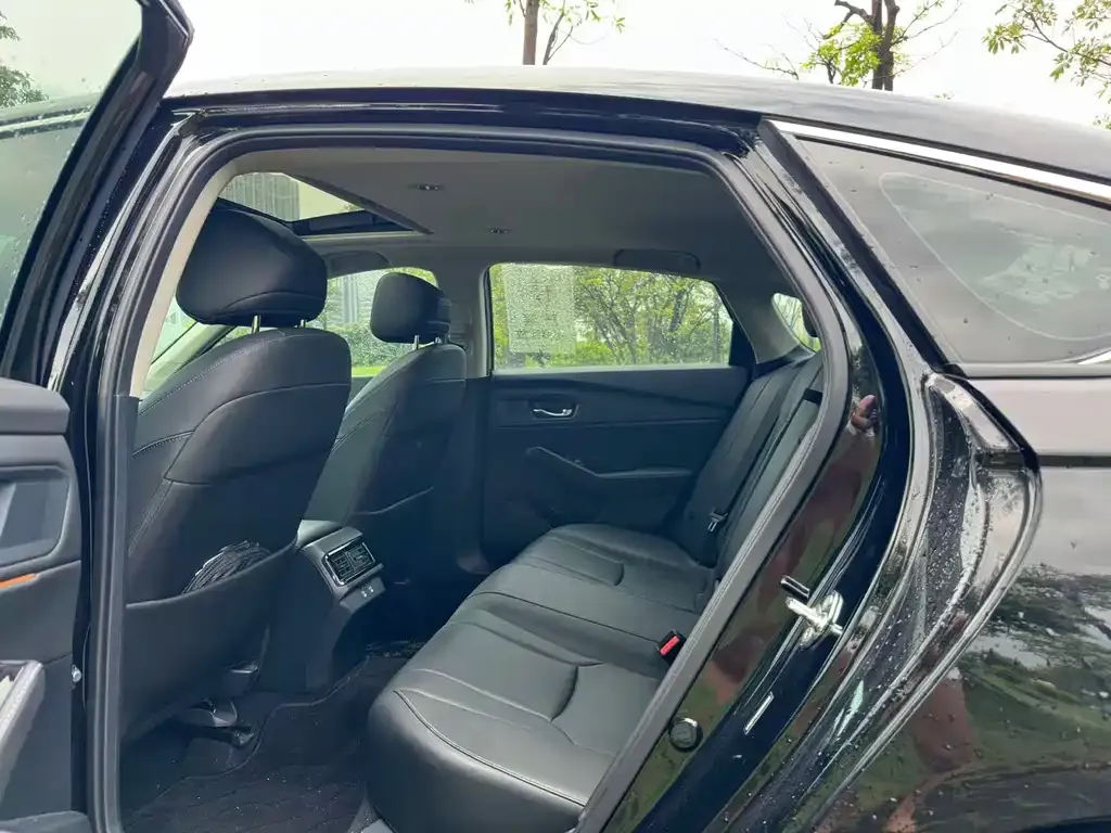 Honda Accord — фото 6