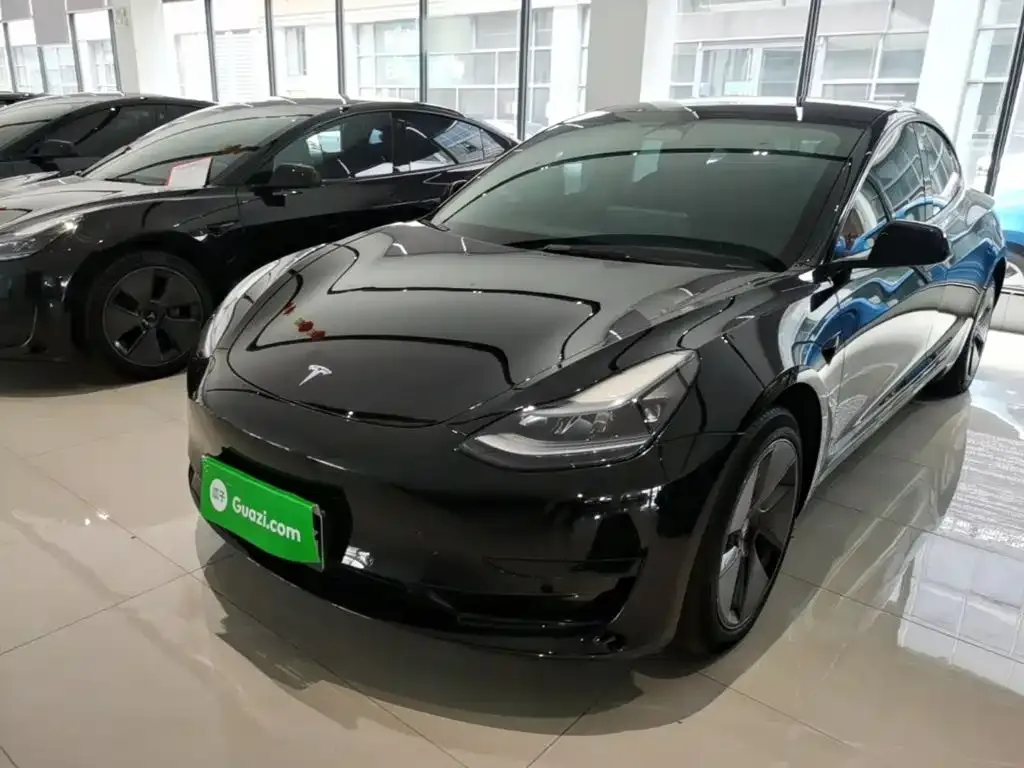 Tesla Model 3 — фото 3