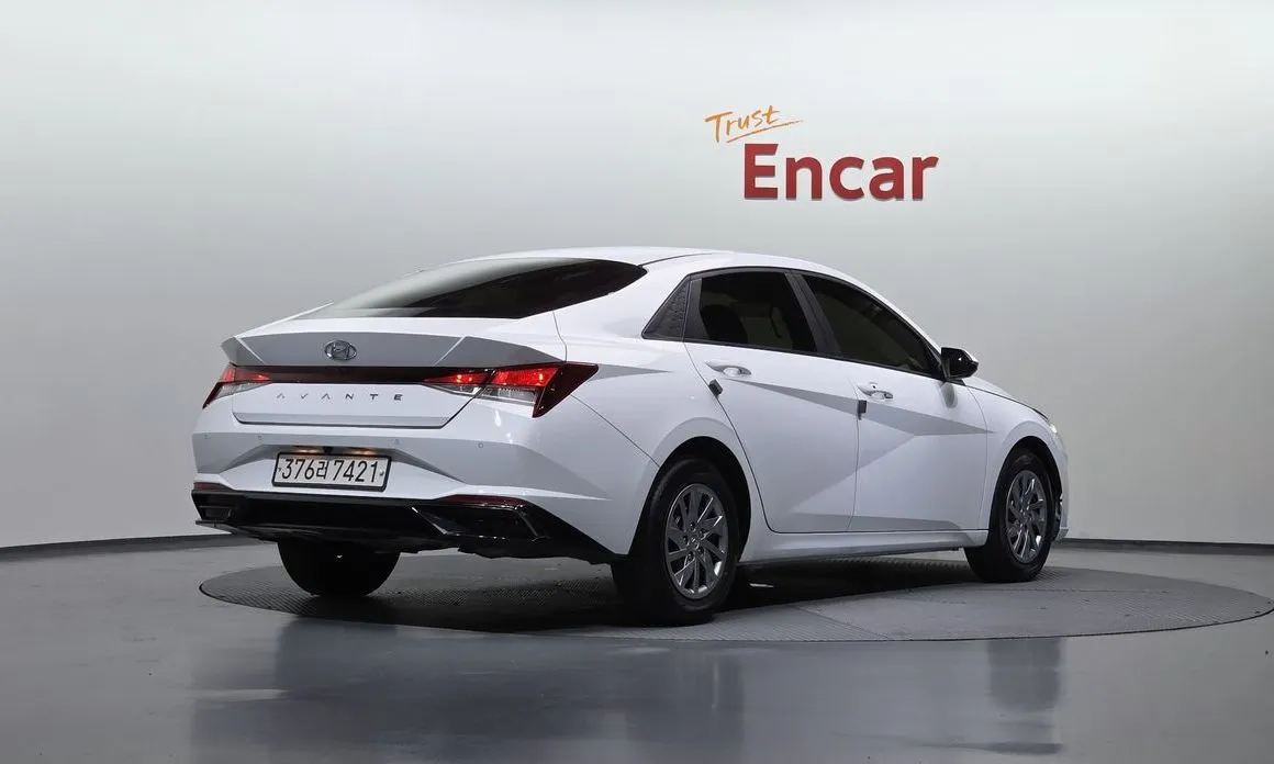 Hyundai AVANTE — фото 4