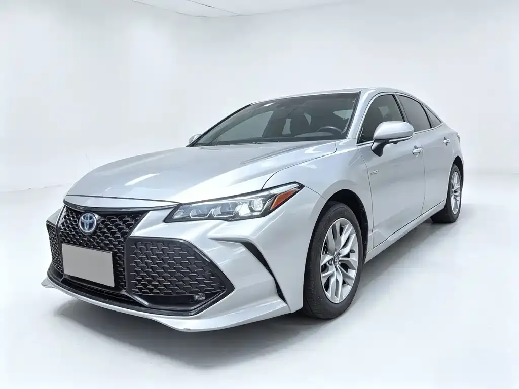 Toyota Avalon — фото 1