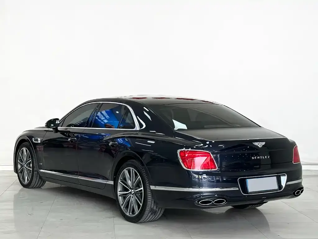 Bentley Flying Spur — фото 7