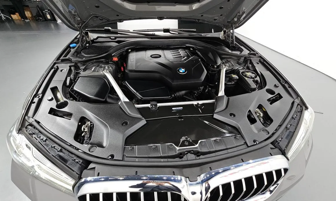 BMW 5-Series — фото 10