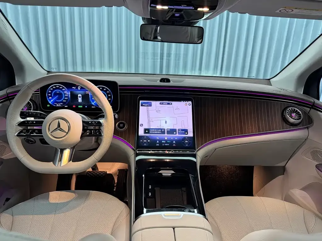 Mercedes-Benz EQE SUV — фото 4