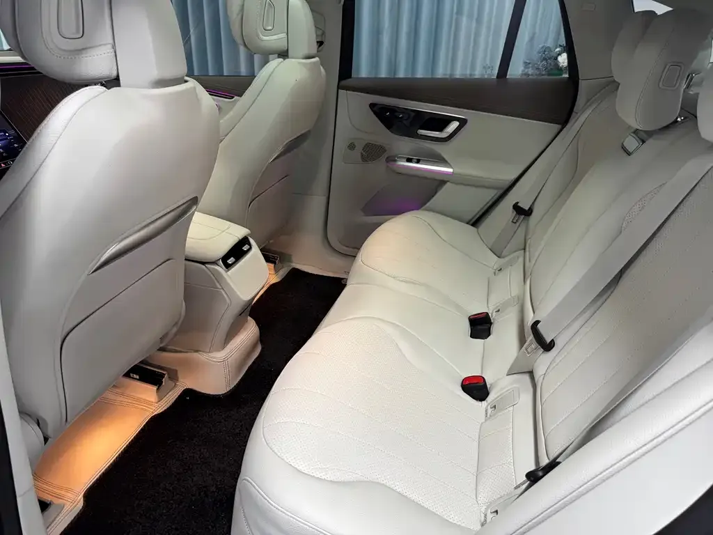 Mercedes-Benz EQE SUV — фото 3
