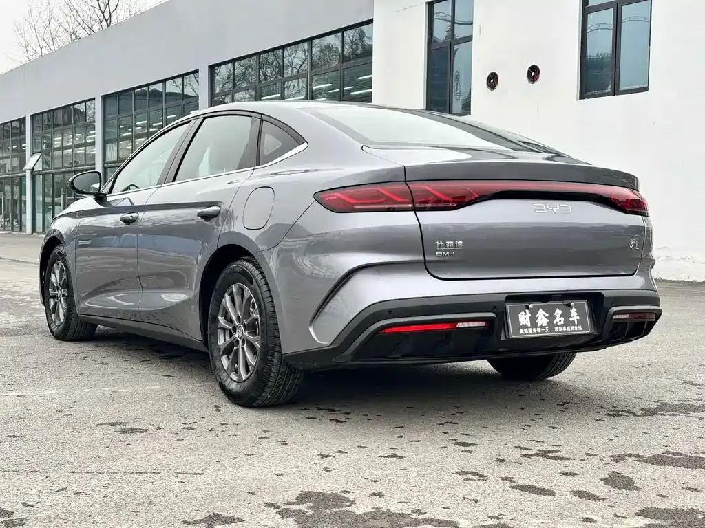 BYD Qin L — фото 10