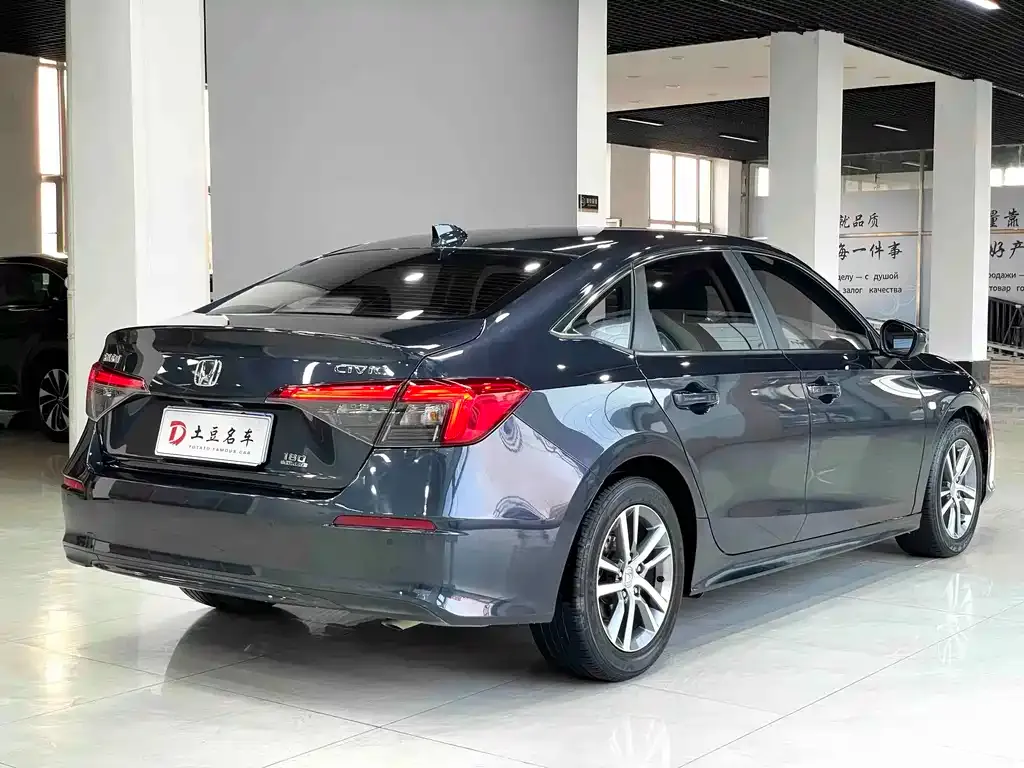 Honda Civic — фото 8