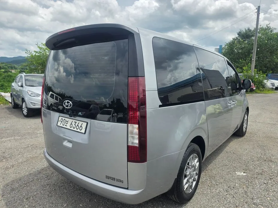 Hyundai Staria — фото 2