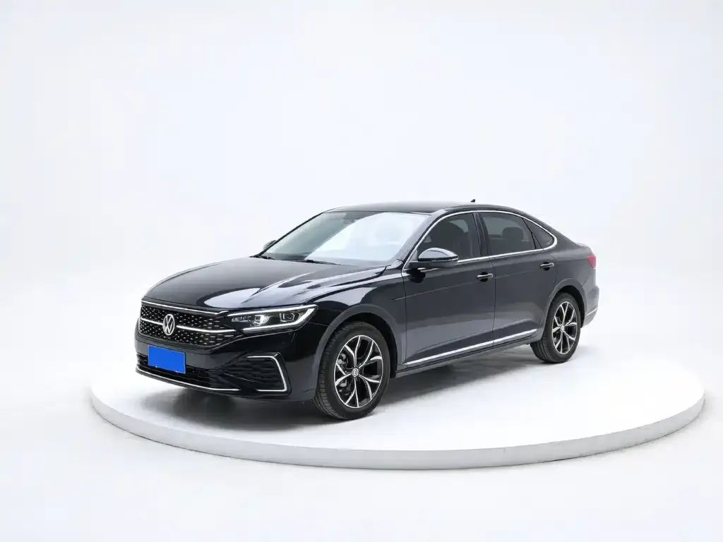 Volkswagen Passat — фото 1