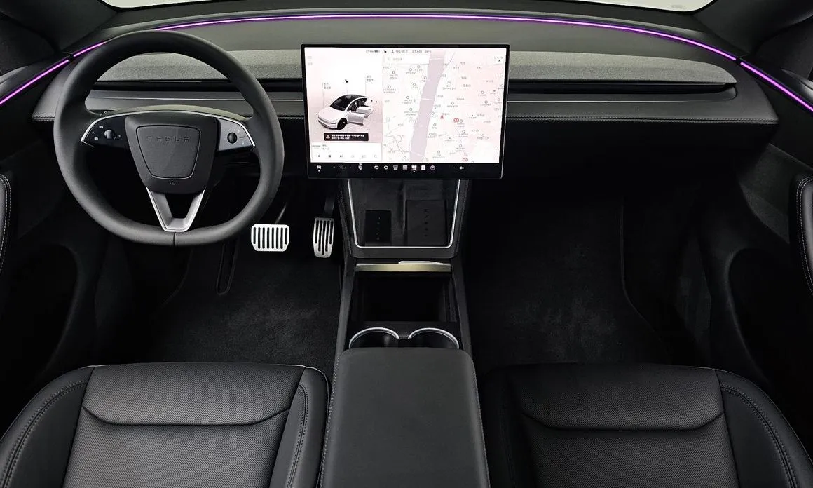 Tesla Model Y — фото 8