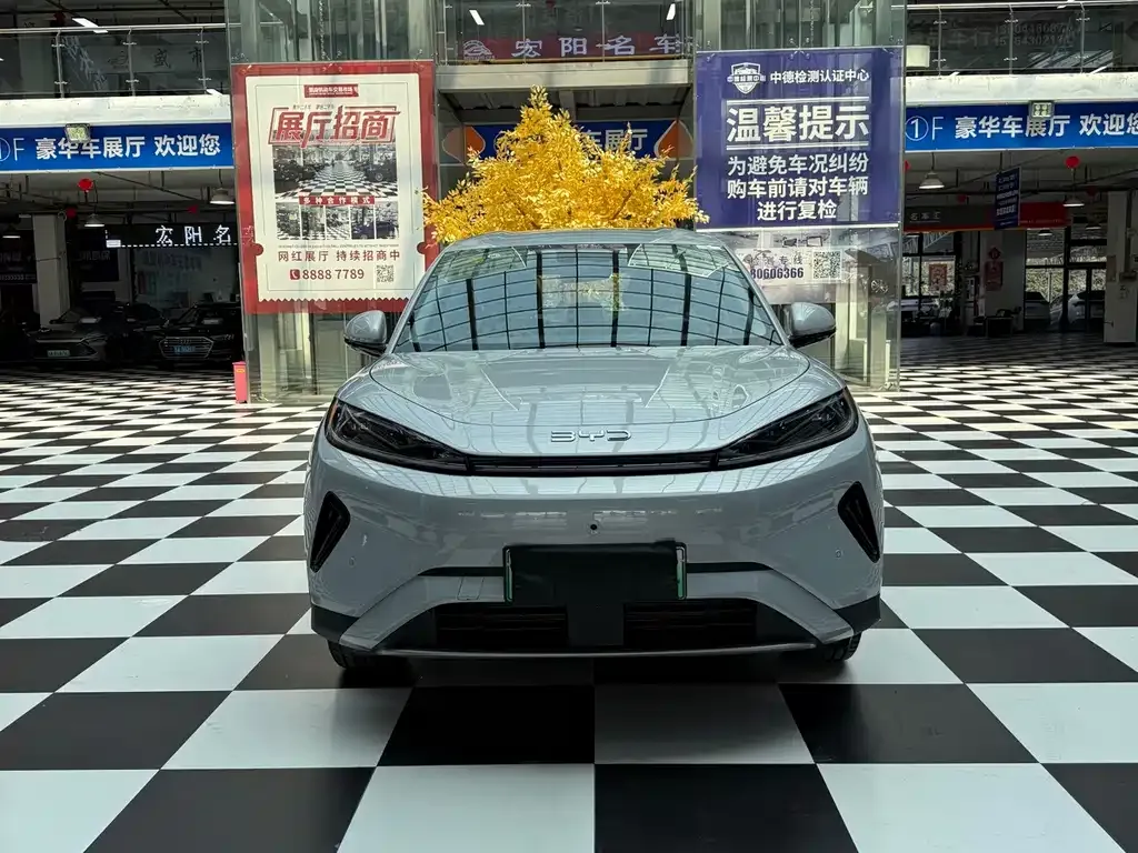 BYD Seal 05 DM-i — фото 7