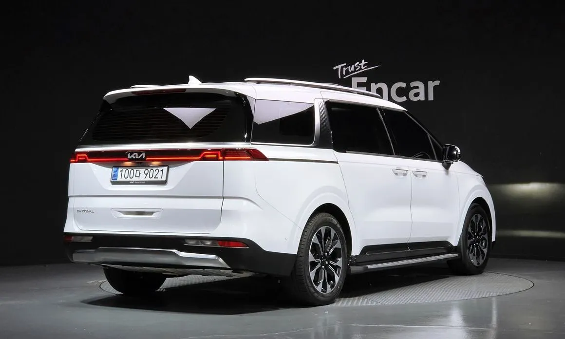 Kia Carnival — фото 7