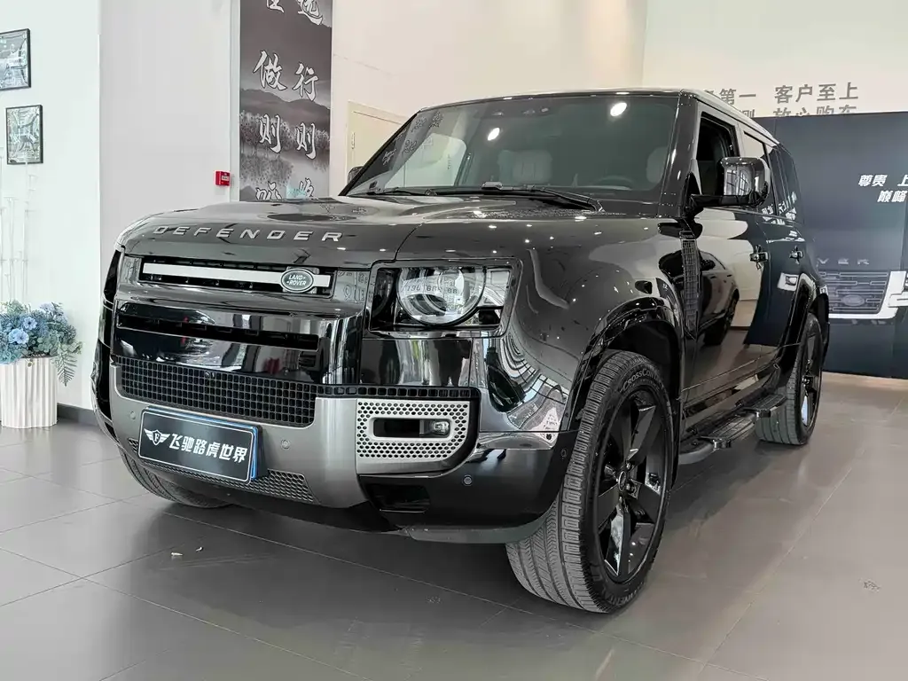 Land Rover Defender — фото 1