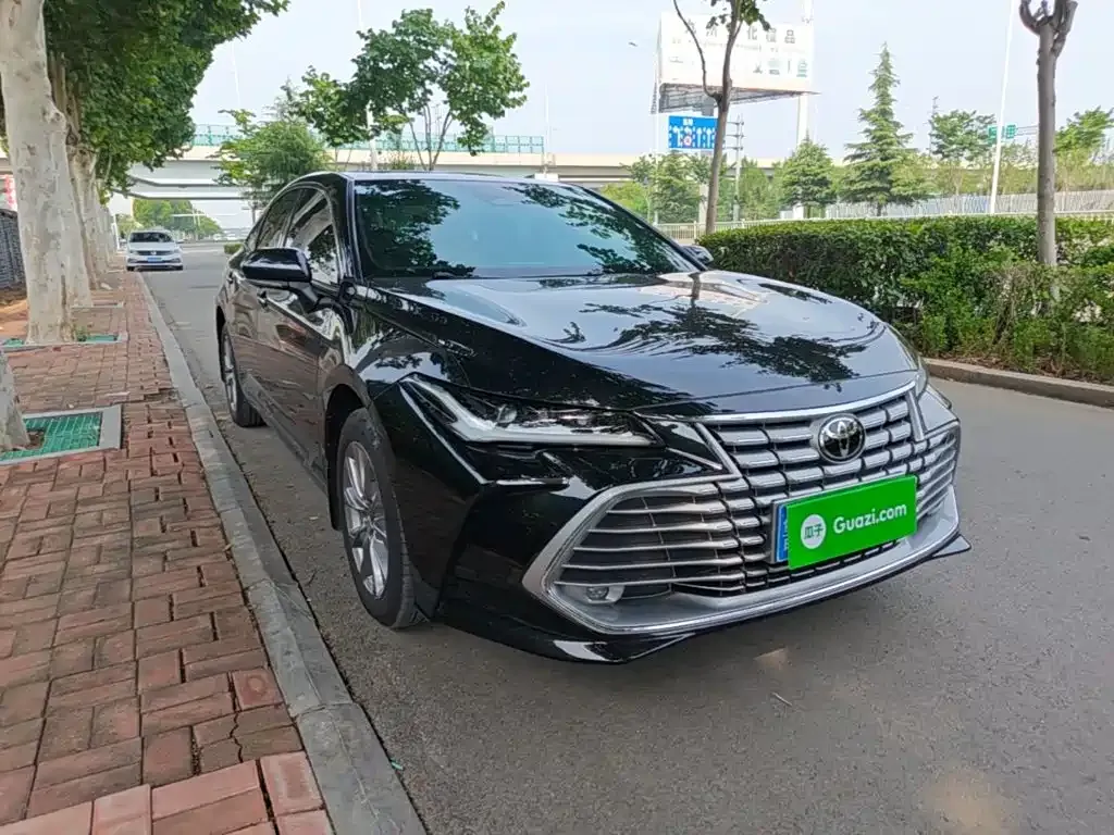 Toyota Avalon — фото 10
