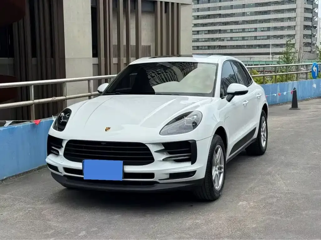 Porsche Macan — фото 1